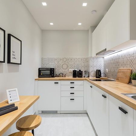 Sleek Flat In Central Syntagma By Upstreet Атина Екстериор снимка